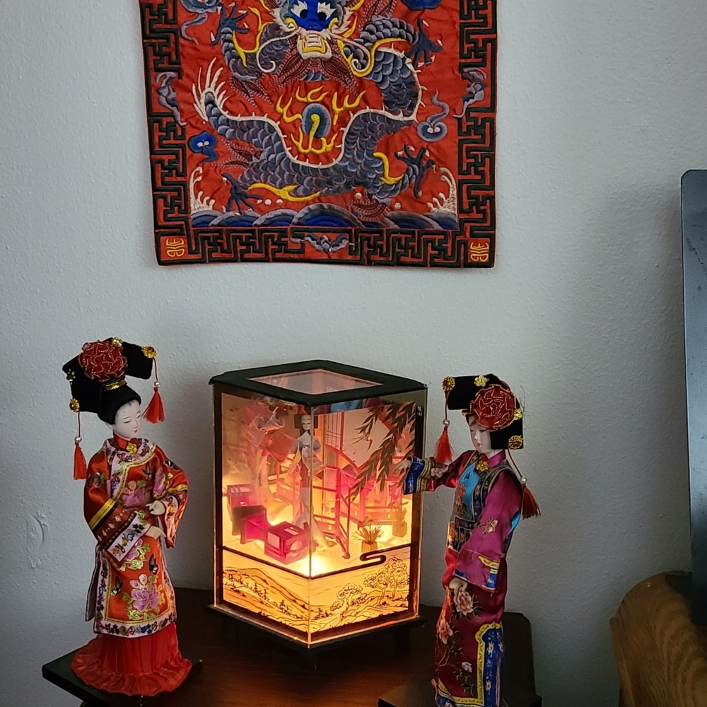Collection of vintage geisha dolls and more